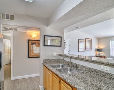 5055 W Hacienda Avenue - Photo Thumbnail 18