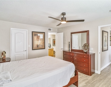 5055 W Hacienda Avenue - Photo Thumbnail 23