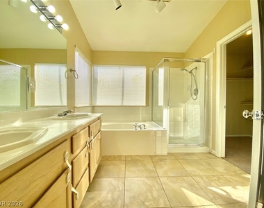 8009 Dover Shores Avenue - Photo Thumbnail 23