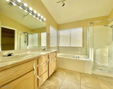 8009 Dover Shores Avenue - Photo Thumbnail 22