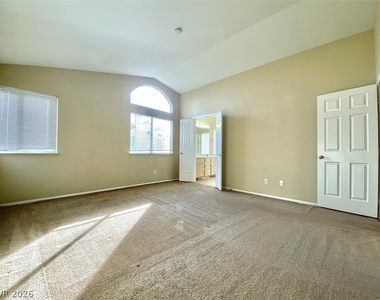 8009 Dover Shores Avenue - Photo Thumbnail 20