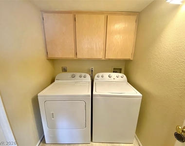 8009 Dover Shores Avenue - Photo Thumbnail 29