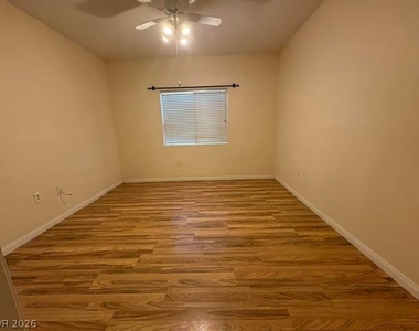 855 N Stephanie Street - Photo Thumbnail 5
