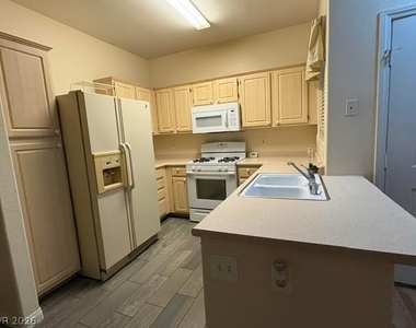 855 N Stephanie Street - Photo Thumbnail 19
