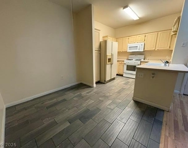 855 N Stephanie Street - Photo Thumbnail 20
