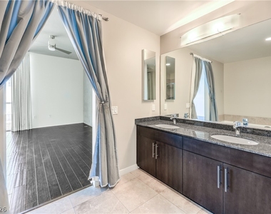 353 Bonneville Avenue - Photo Thumbnail 21
