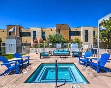 353 Bonneville Avenue - Photo Thumbnail 47
