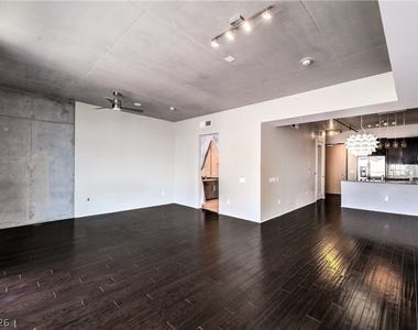 353 Bonneville Avenue - Photo Thumbnail 1