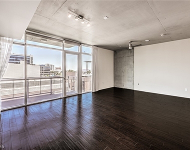 353 Bonneville Avenue - Photo Thumbnail 16