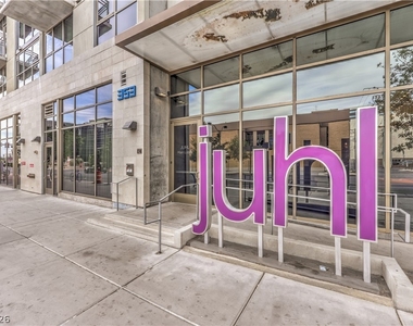 353 Bonneville Avenue - Photo Thumbnail 3