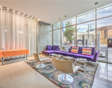 353 Bonneville Avenue - Photo Thumbnail 4
