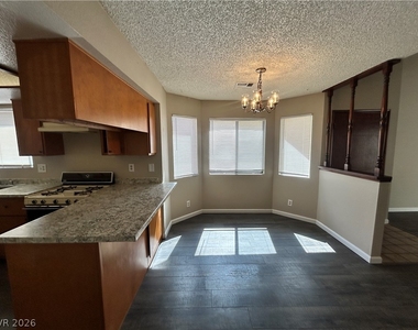 8232 Abercrombe Way - Photo Thumbnail 6