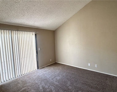 8232 Abercrombe Way - Photo Thumbnail 10