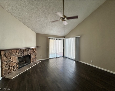 8232 Abercrombe Way - Photo Thumbnail 2