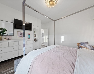 428 Vigo Port Street - Photo Thumbnail 21