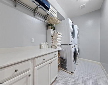 428 Vigo Port Street - Photo Thumbnail 24