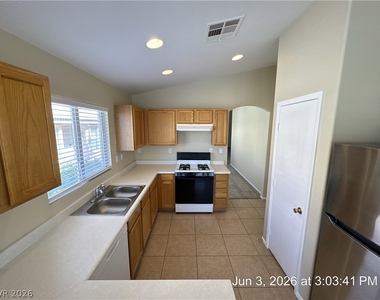 4843 Saputo Avenue - Photo Thumbnail 8