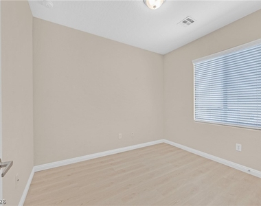 2407 Jada Drive - Photo Thumbnail 9