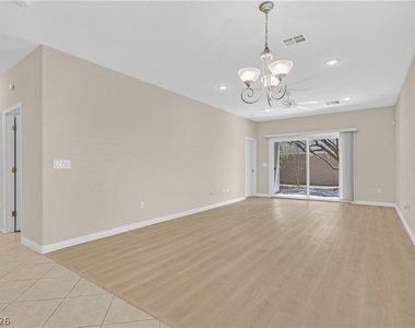 2407 Jada Drive - Photo Thumbnail 4