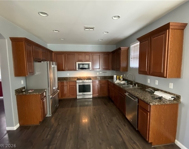 10331 Kadumba Street - Photo Thumbnail 6