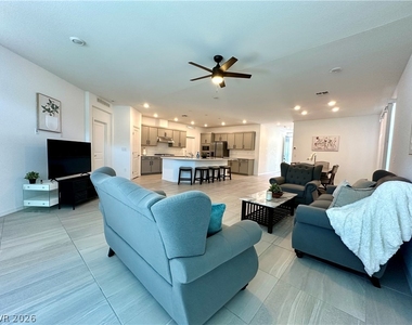 640 Stone Hammer Avenue - Photo Thumbnail 5