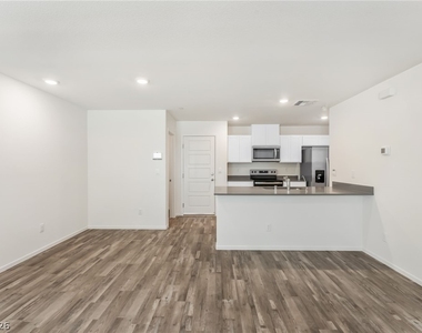 7352 Joanna Brook Street - Photo Thumbnail 2