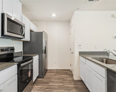 7352 Joanna Brook Street - Photo Thumbnail 3