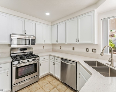 9522 Arrowhead Falls Court - Photo Thumbnail 15