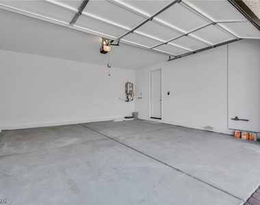 10733 Rhinehill Avenue - Photo Thumbnail 13