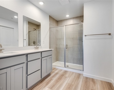 10733 Rhinehill Avenue - Photo Thumbnail 8