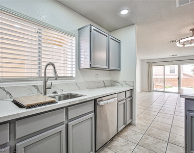 9285 Casa Christina Lane - Photo Thumbnail 3
