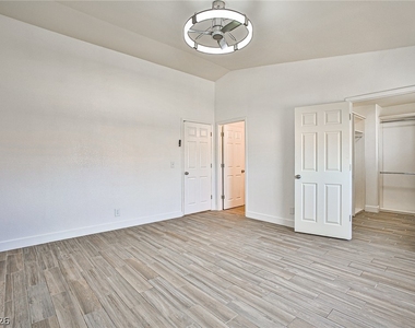 9285 Casa Christina Lane - Photo Thumbnail 14