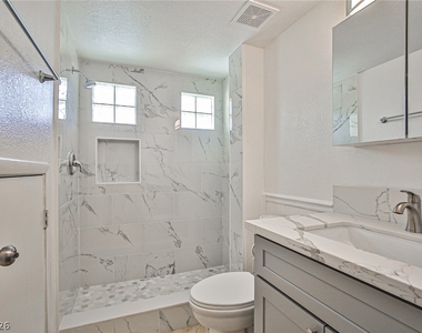 9285 Casa Christina Lane - Photo Thumbnail 10