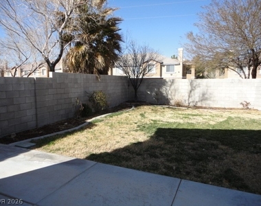 974 Sweeping Vine Avenue - Photo Thumbnail 8