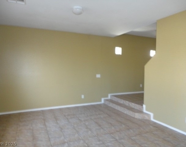 974 Sweeping Vine Avenue - Photo Thumbnail 2