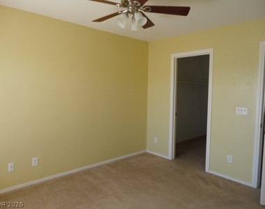 974 Sweeping Vine Avenue - Photo Thumbnail 5