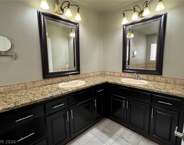 1625 Hidden Spring Drive - Photo Thumbnail 12