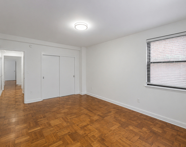East 69th Street - Photo Thumbnail 1