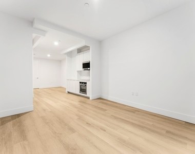 55 Broad Street - Photo Thumbnail 2