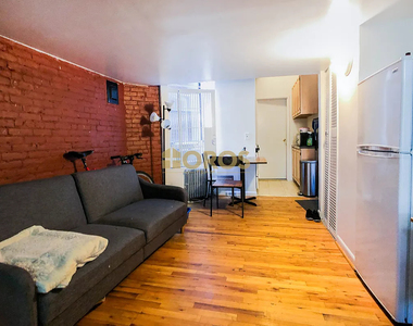 East 5th Street - Photo Thumbnail 2