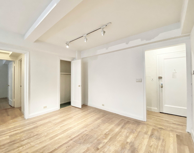 East 44th Street - Photo Thumbnail 17
