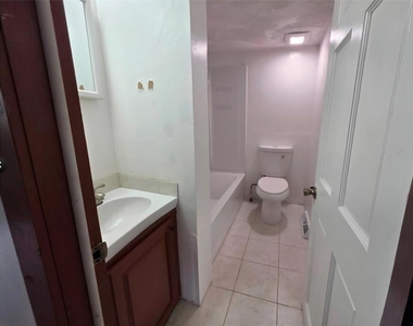 35 Dayton Street - Photo Thumbnail 6