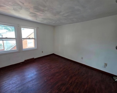 35 Dayton Street - Photo Thumbnail 11