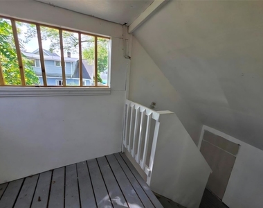 35 Dayton Street - Photo Thumbnail 7