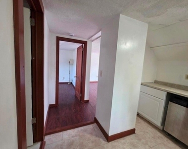 35 Dayton Street - Photo Thumbnail 5