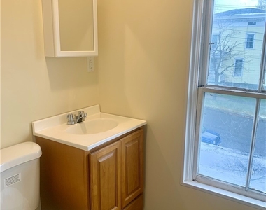 146 E 2nd Street - Photo Thumbnail 6