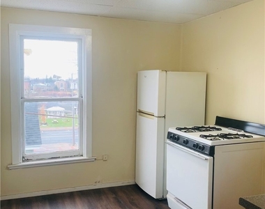 146 E 2nd Street - Photo Thumbnail 3