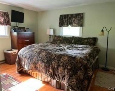 2567 Lake Moraine Road - Photo Thumbnail 3