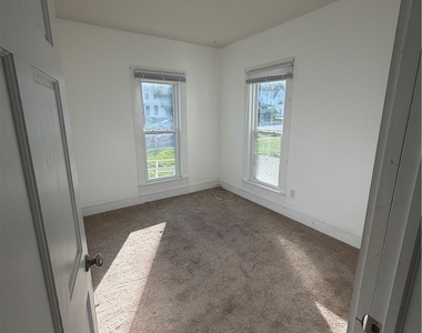 1056 Walnut Street - Photo Thumbnail 2