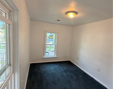 524 W 1st Street - Photo Thumbnail 5